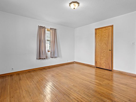 4th image of 312 2nd St NW