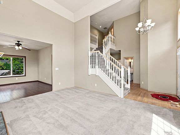 5th image of 4818 SE Woodland Way