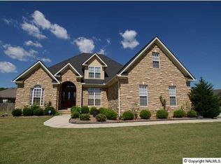 6800 Cove Meadow Dr SE, Owens Cross Roads, AL 35763