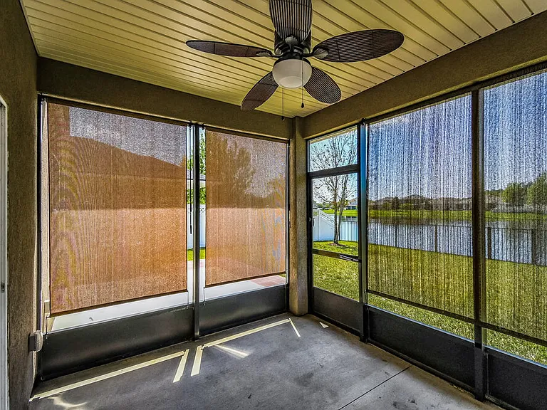 918 Glendale Ln — Photo 10