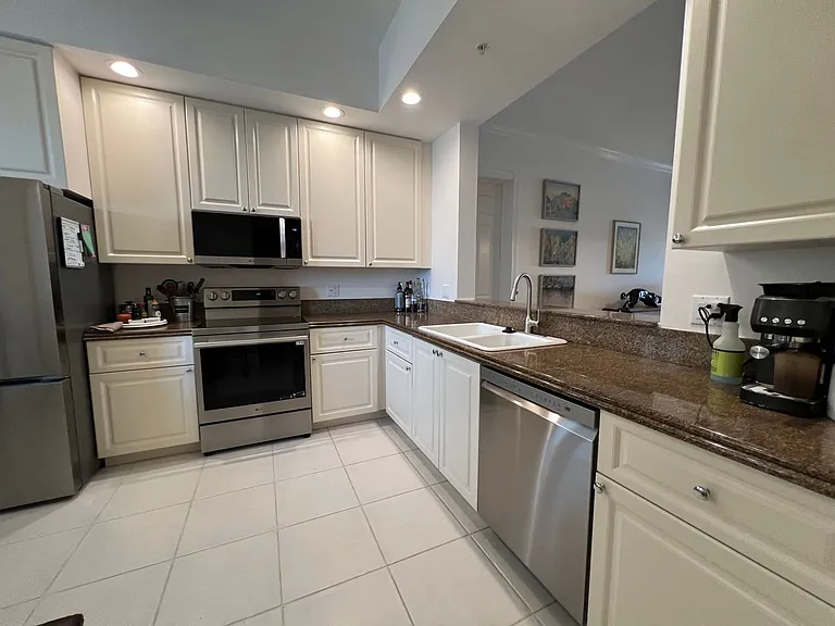 13 Harbour Isles Dr W #Penthouse 02 — Photo 8