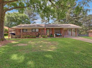 2431 Upper Dr, Pearl, MS 39208