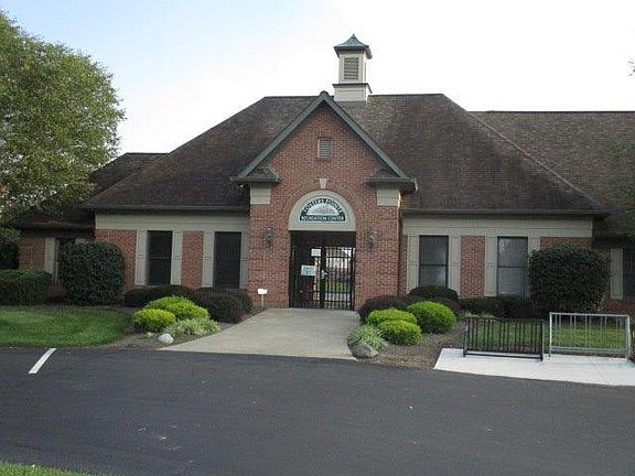 5th image of 657 Ascot Dr
