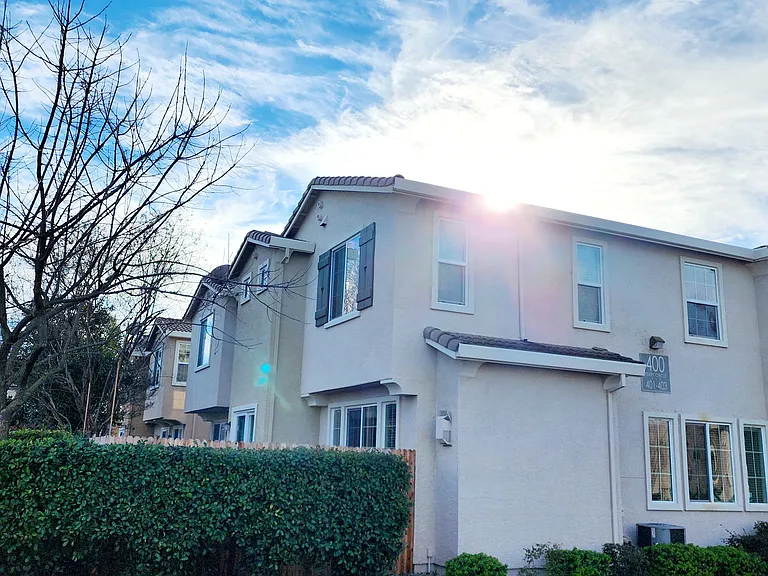 403 Ferry Cir — Photo 10