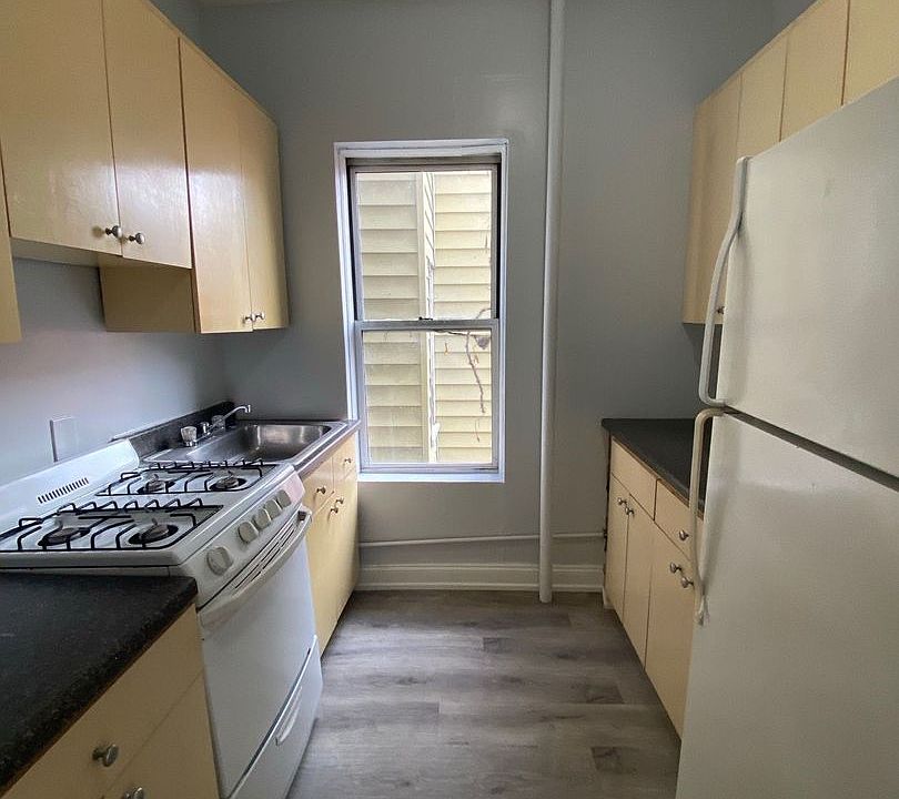 1st image of 4614 Park Ave APT 204
