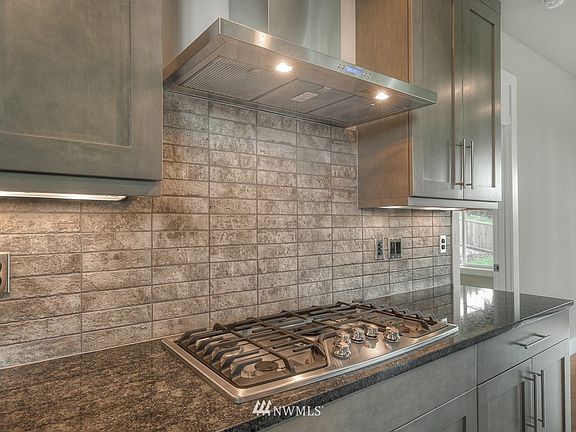 4th image of 12733 NE 150th Street NE #31