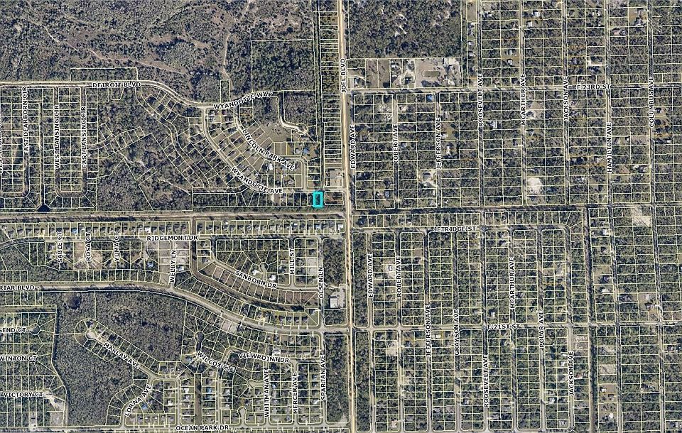 2nd image of 2212 Wyandotte Ave