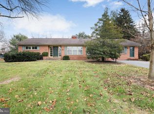 16613 Longstreet Dr, Williamsport, MD 21795