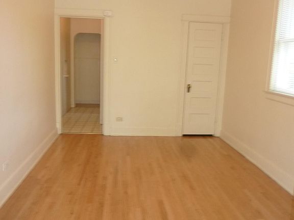 4th image of 900 N Lafayette St APT 6