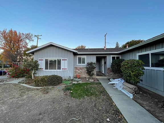 5th image of 702 Broadmoor Dr