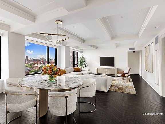 3rd image of 150 W 12th St #11