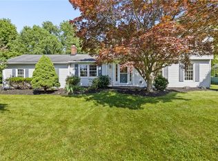 275 Viennawood Dr, Rochester, NY 14618