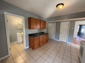 279-287 Main Street, 2L