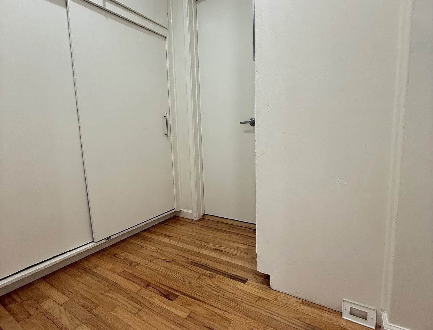 1 bed, 600 sqft, $2,100 — Photo 3