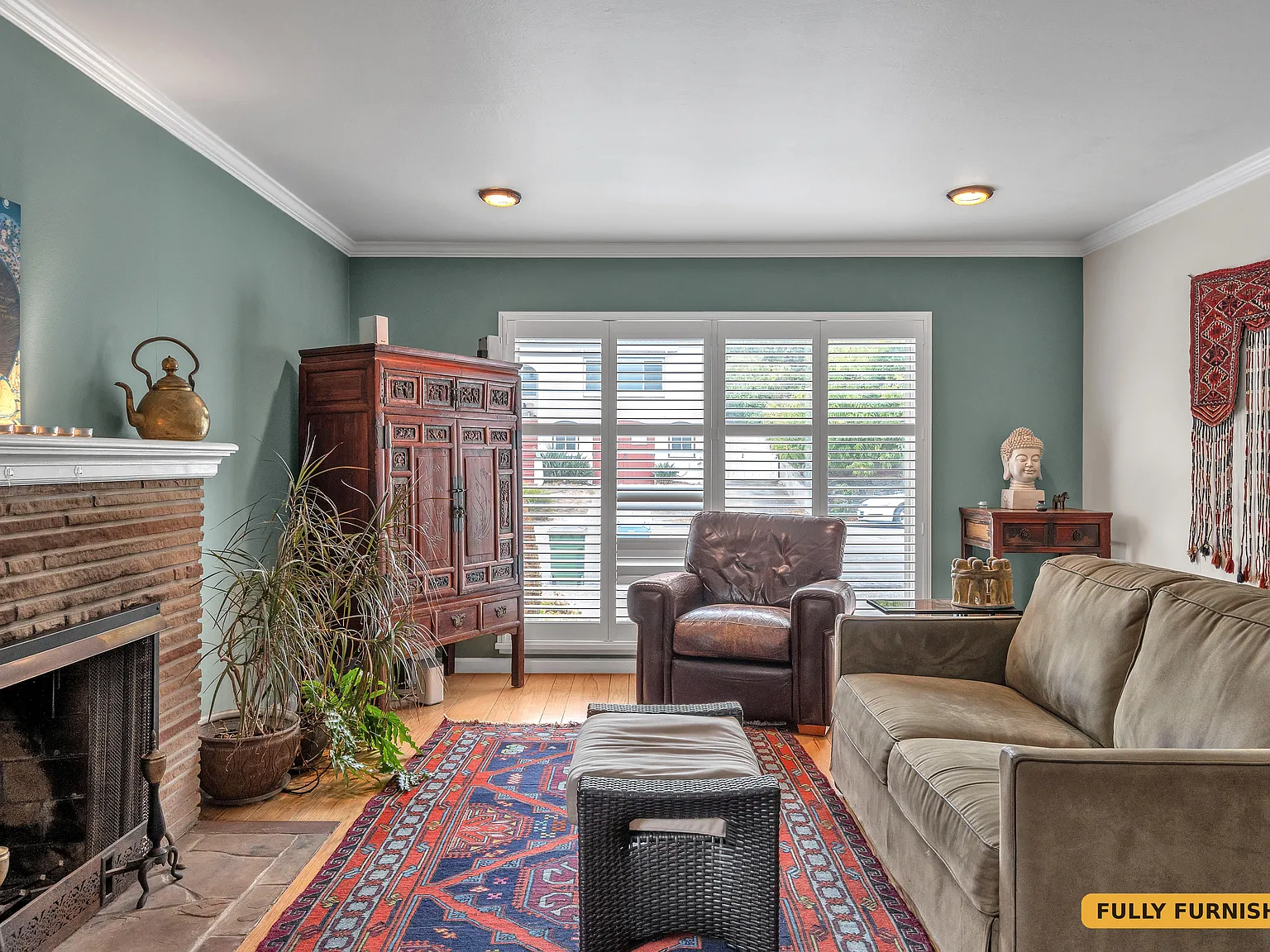 3 bed, 1900 sqft, $5,200 — Photo 3