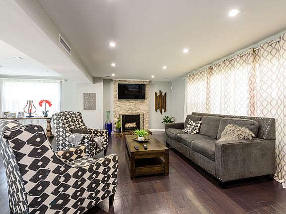 Living Room w/ Fireplace
