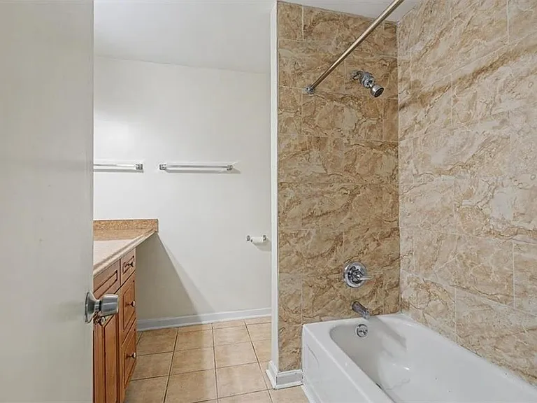 6350 Hawthorne Ter — Photo 28