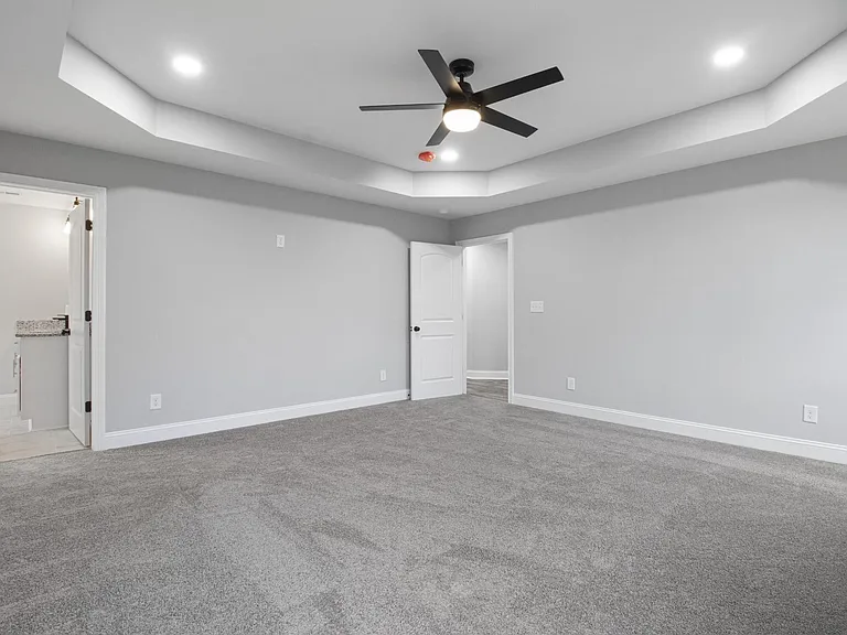 2125 Powell Rd — Photo 17