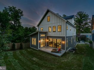 2146 N Pollard St, Arlington, VA 22207