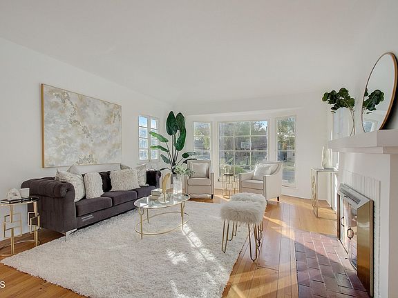 3rd image of 4312 Bluebell Ave