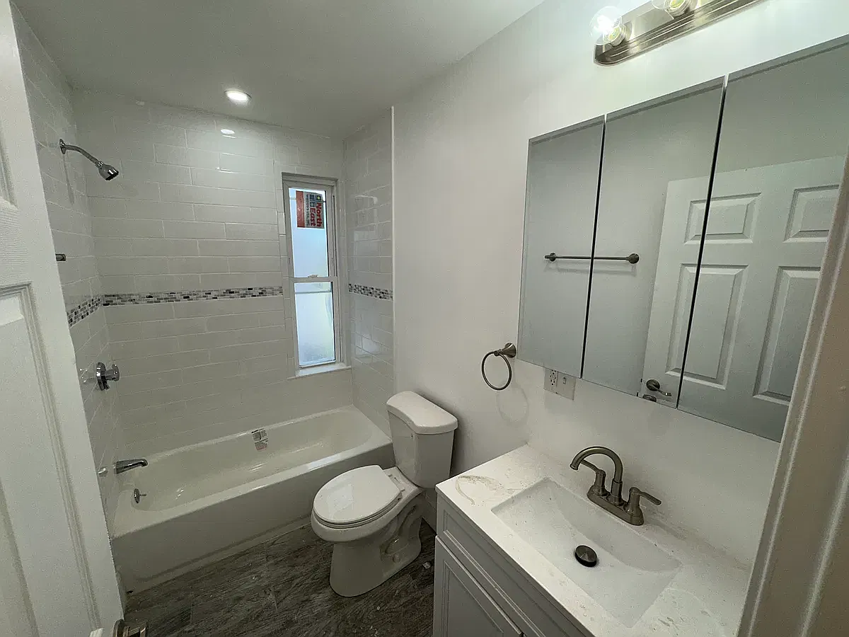 4 bed, $4,400 — Photo 3