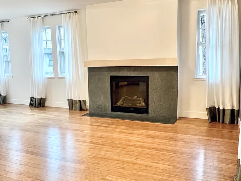 1138 Miramonte Ave — Photo 6