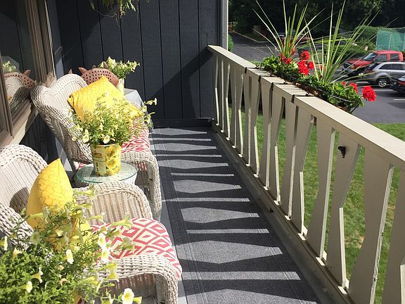 Upstairs Deck