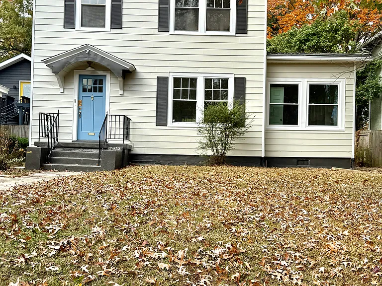 2312 Hawthorne Ave — Photo 1