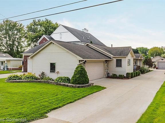 4th image of 32880 Killewald St