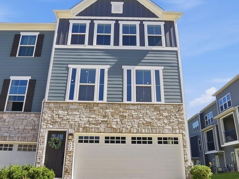 1st image of 921 Portrush Ln