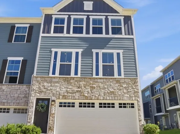 921 Portrush Ln, Tega Cay, SC 29708