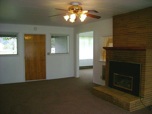 5th image of 2730 Sumner Ave