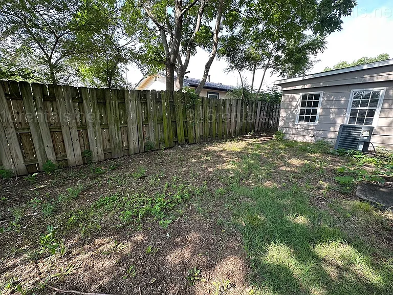 1748 S Meridian Ave — Photo 6
