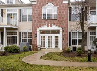 1213 Four Seasons Dr #1213, Wayne, NJ