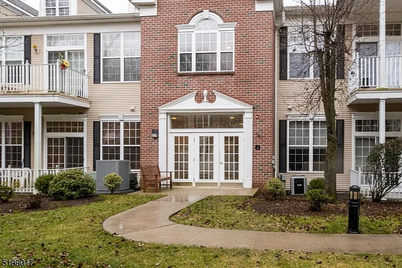 1213 Four Seasons Dr #1213 photo 1