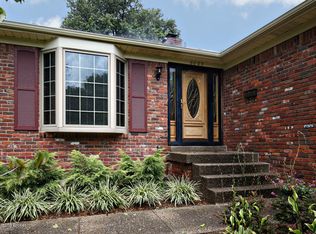 6609 Green Manor Dr, Louisville, KY 40228