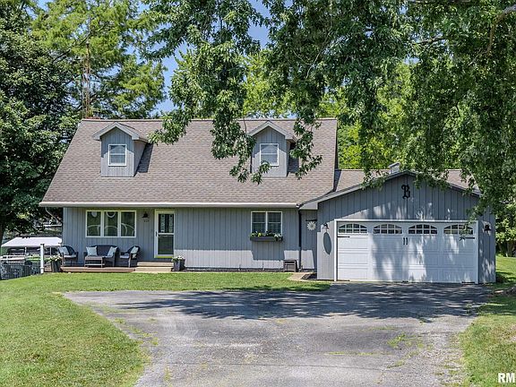 3rd image of 479 Juniper Dr