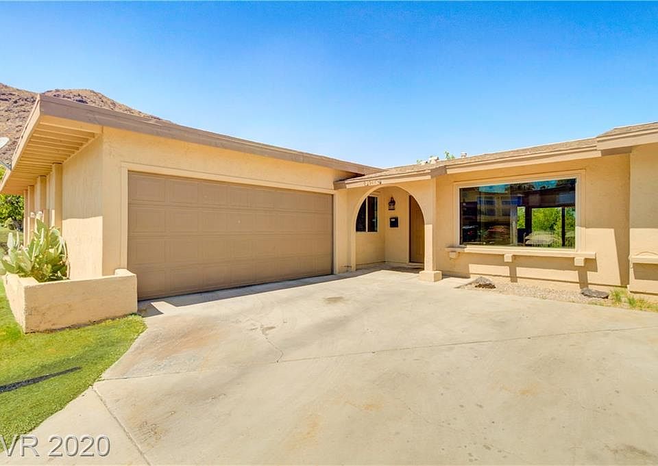 1st image of 521 Woodcrest Ct