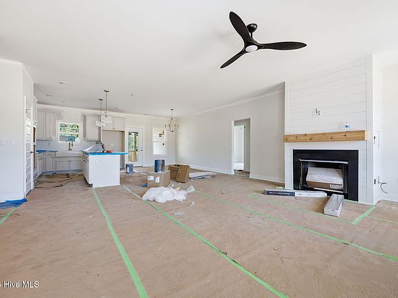 4th image of 158 Vista Ridge Avenue