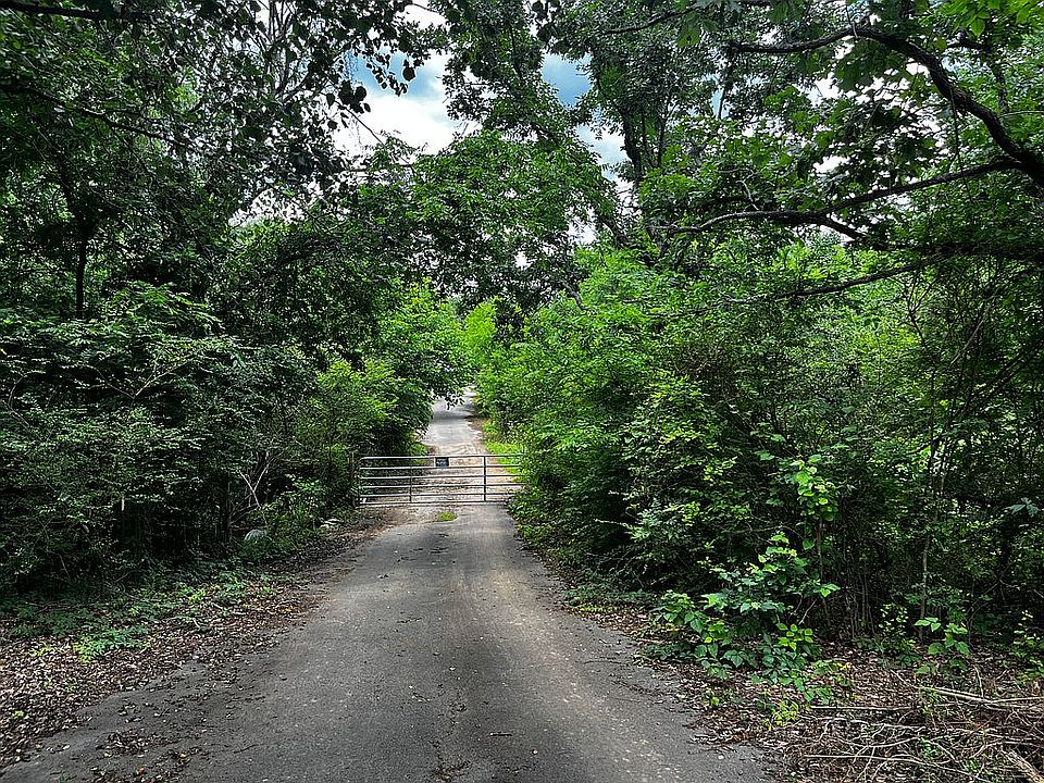 1st image of 2602 Andrea Ln