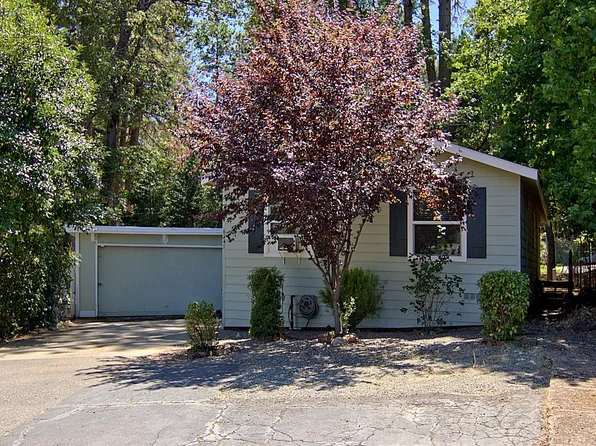 6141 Lazy Oaks Dr, Paradise, CA 95969
