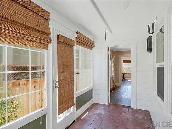 2nd image of 4346 Valle Vis