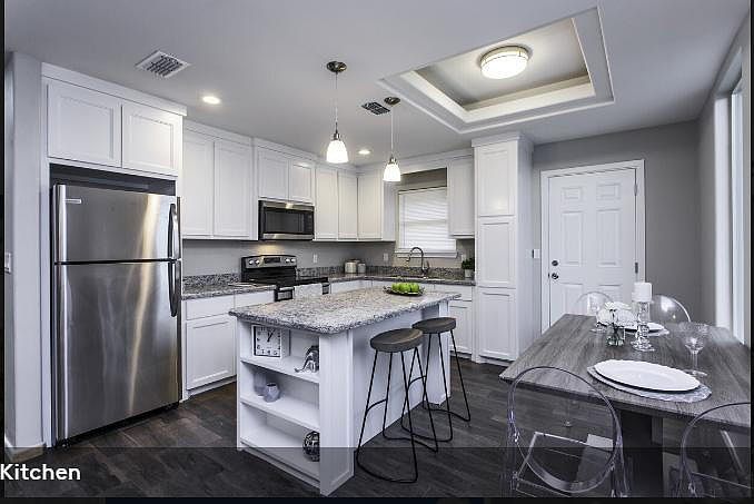 1st image of 1425 Alta Vista Dr APT 2