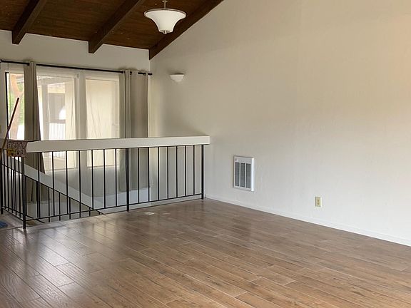 2nd image of 850 Highland Dr APT 4