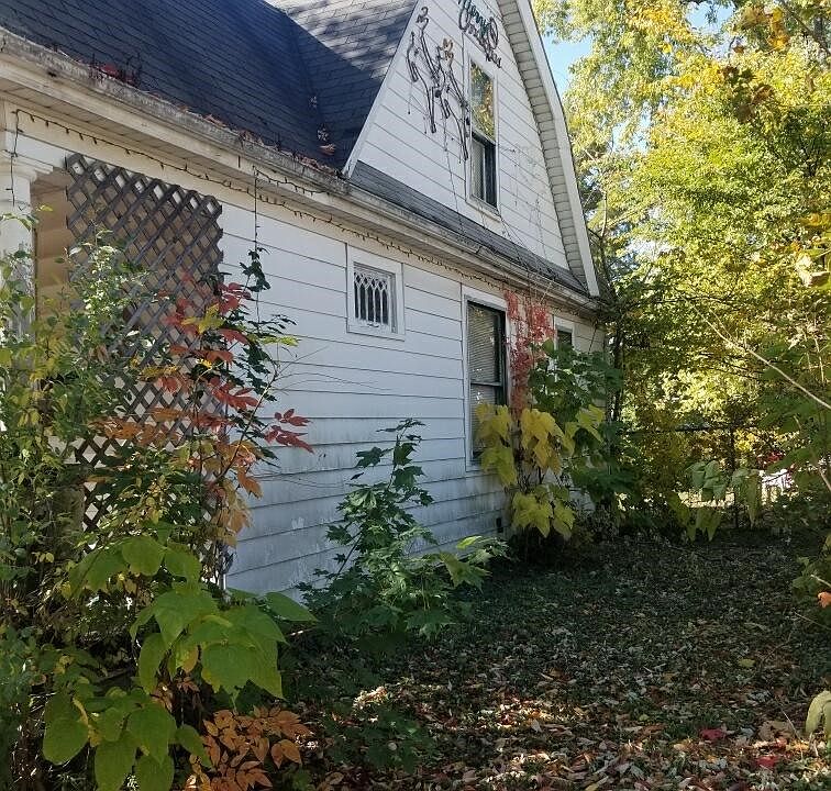 2nd image of 2804 S Harrison St