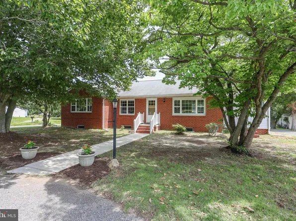 26856 Three Notch Rd, Mechanicsville, MD 20659