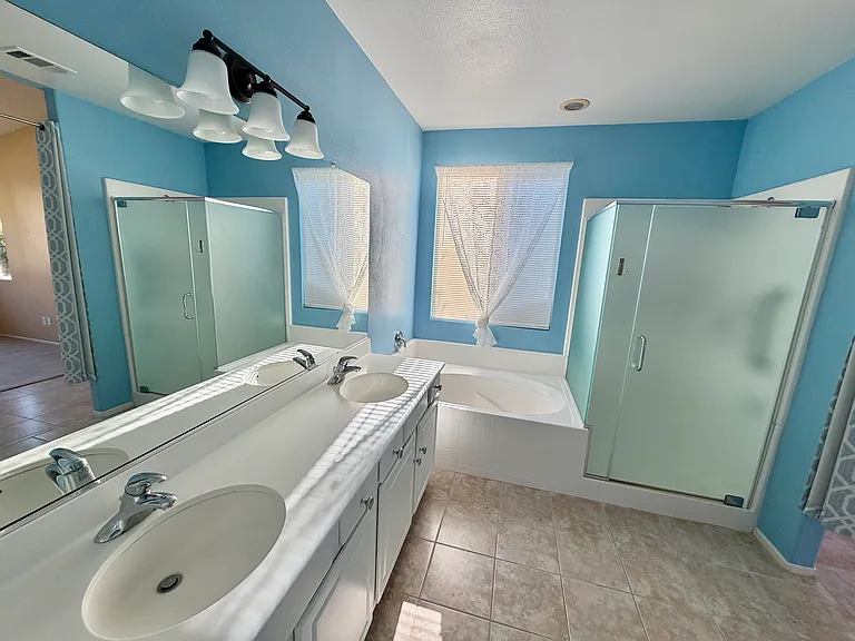 5552 Las Brisas Ter — Photo 9