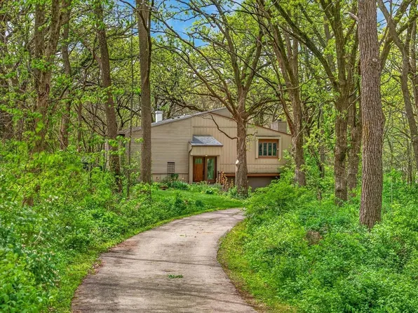 10671 W Oak Ridge Road, Evansville, WI 53536