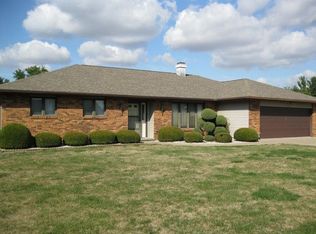 154 Pam Ln, Macomb, IL 61455