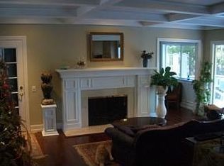 326 Grass Valley Rd, Lake Arrowhead, CA 92352